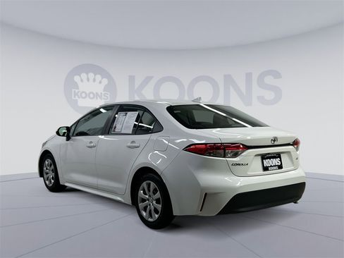 Used 2023 Toyota Corolla LE image 10