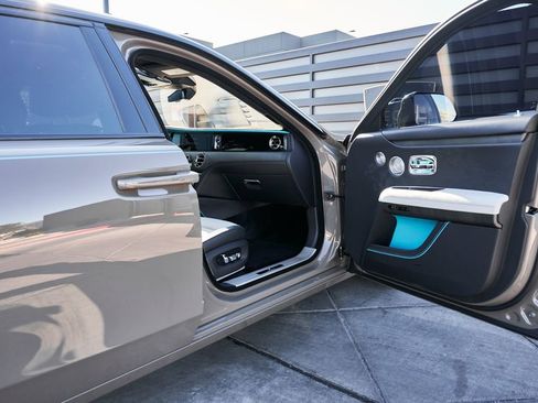 Used 2025 Rolls-Royce Ghost AWD/4WD image 24