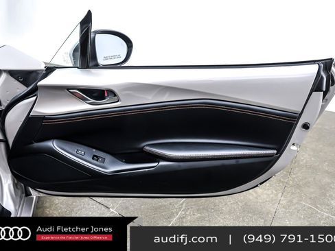 Used 2022 MAZDA MX-5 Miata RF Grand Touring w/ Weather Package image 12