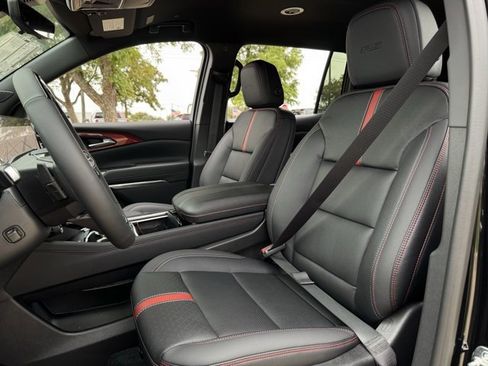 New 2026 Chevrolet Traverse RS image 21