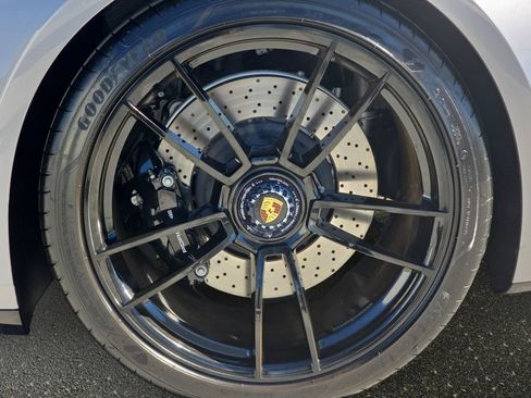 Used 2024 Porsche 911 Targa 4 GTS image 34