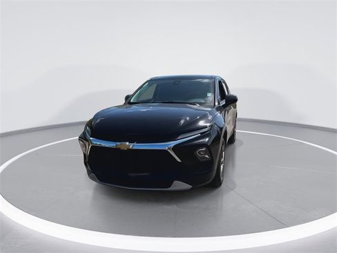 Certified 2023 Chevrolet Blazer LT image 3