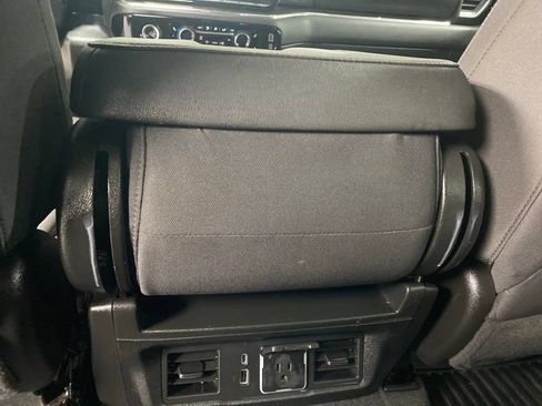 Used 2024 Chevrolet Silverado 1500 LT AWD/4WD image 32