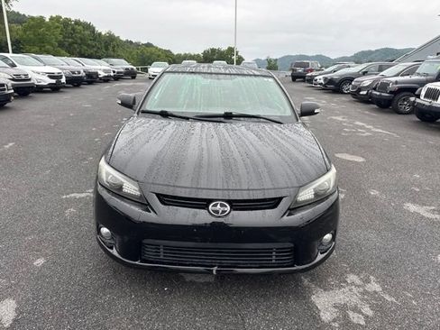 Used 2011 Scion tC FWD image 3