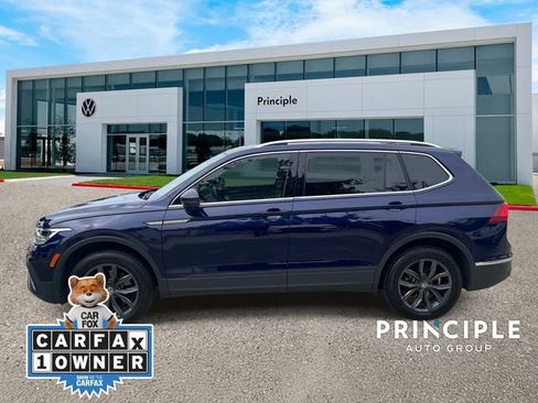 Certified 2023 Volkswagen Tiguan SE w/ Panoramic Sunroof Package FWD image 6