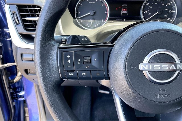 Used 2023 Nissan Rogue SV FWD image 18