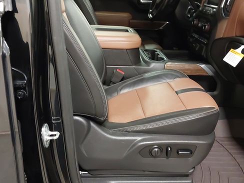 Used 2021 Chevrolet Silverado 1500 High Country w/ Technology Package image 28