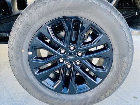 New 2025 Ford F150 Lariat w/ Equipment Group 501A Mid image 10