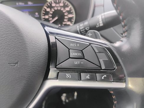 Used 2020 Nissan Altima 2.5 SR FWD image 16