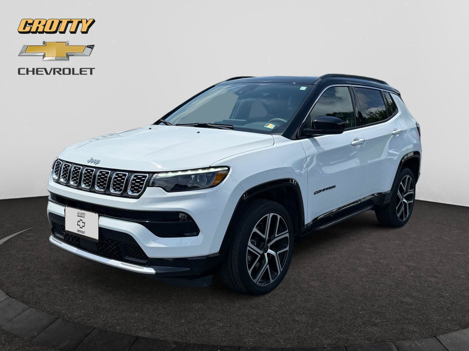 Used 2025 Jeep Compass Limited w/ Elite Group AWD/4WD image 1