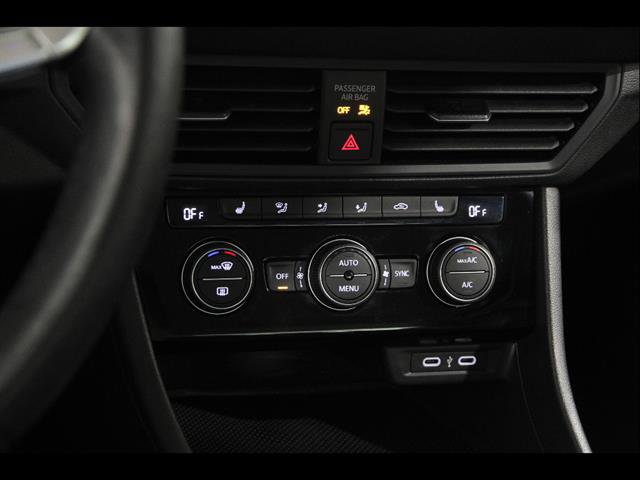 Used 2023 Volkswagen Jetta SE FWD image 13