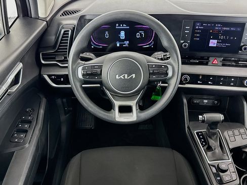 Used 2023 Kia Sportage LX image 16