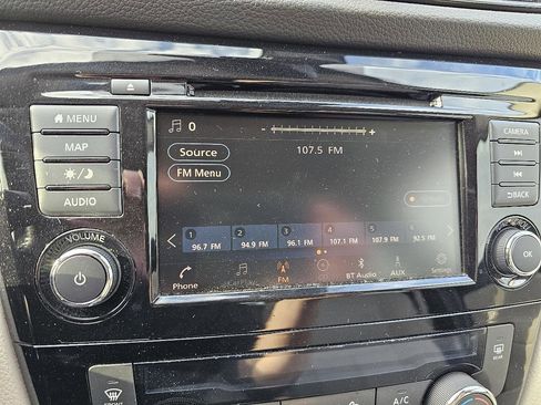 Used 2019 Nissan Rogue Sport SL w/ Premium Package image 55