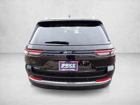 Used 2023 Jeep Grand Cherokee 4WD 4xe image 3