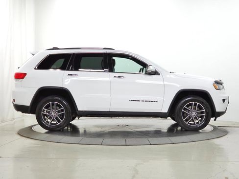 Used 2017 Jeep Grand Cherokee Limited AWD/4WD image 9