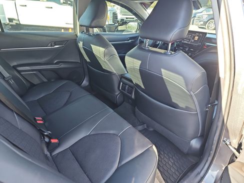 Used 2021 Toyota Camry XSE image 10