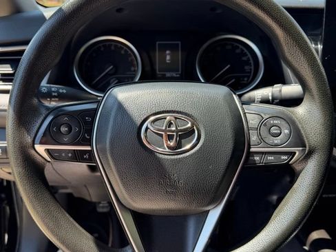 Used 2023 Toyota Camry LE w/ Convenience Package FWD image 10