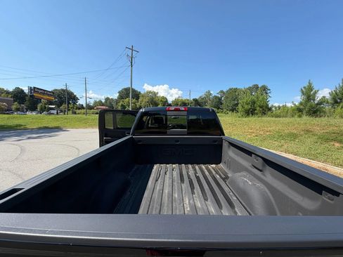 Used 2016 GMC Sierra 2500 SLT w/ Duramax Plus Package AWD/4WD image 16