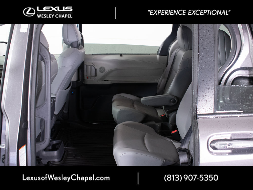 Used 2021 Toyota Sienna XLE w/ XLE Plus Package AWD/4WD image 14
