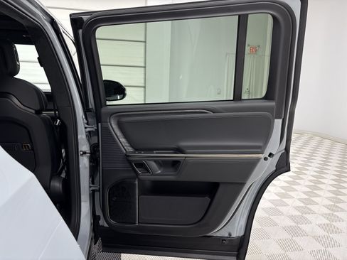 Used 2024 Rivian R1S Adventure AWD/4WD image 19