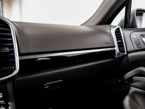 Used 2015 Porsche Cayenne Diesel image 15