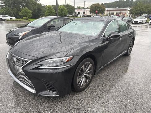 Used 2018 Lexus LS 500 AWD w/ Accessory Package (Z2) image 2