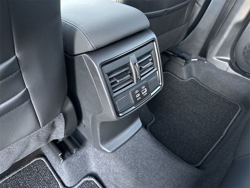 New 2025 Subaru Forester Limited image 30