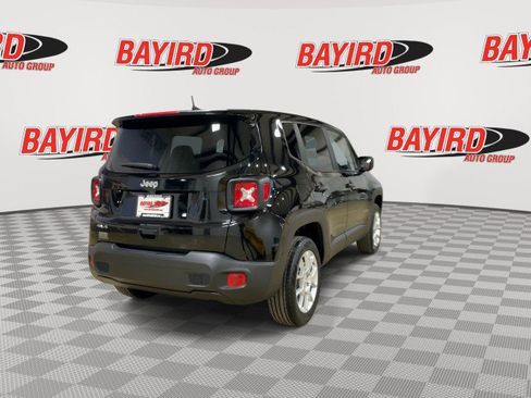 Used 2023 Jeep Renegade Latitude image 8