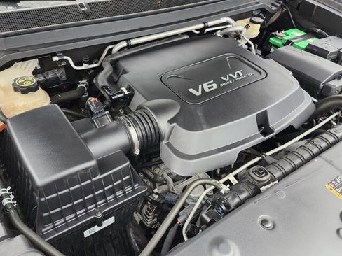 Used 2016 GMC Canyon SLE image 26