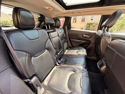 Used 2016 Jeep Cherokee Limited AWD/4WD image 21