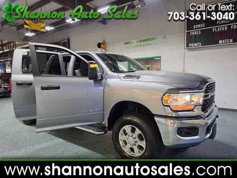 Used 2024 RAM 2500 Big Horn w/ Level 2 Equipment Group AWD/4WD image 1