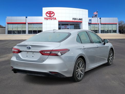 Used 2023 Toyota Camry XLE image 4