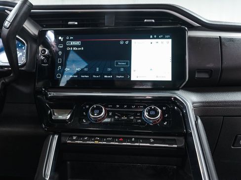 Used 2024 GMC Sierra 2500 Denali w/ Denali Reserve Package image 14