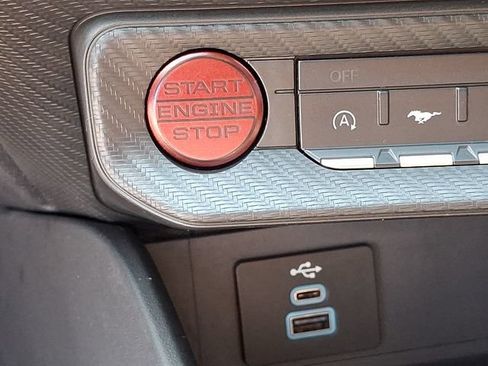 Used 2025 Ford Mustang GT RWD image 21