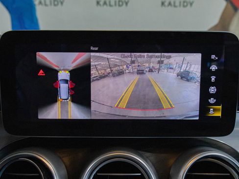 Used 2022 Mercedes-Benz GLC 300 image 6