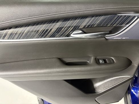 Used 2024 Cadillac XT6 Premium Luxury image 38