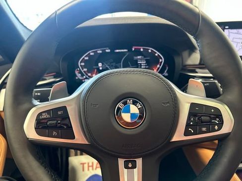 Used 2020 BMW M550i xDrive w/ Premium Package AWD/4WD image 24