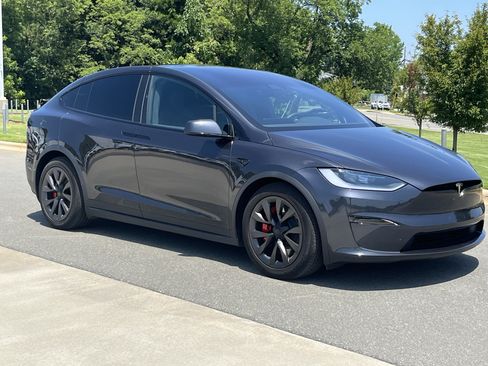 Used 2025 Tesla Model X Plaid AWD/4WD image 2