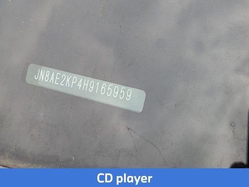 Used 2017 Nissan Quest SV image 8