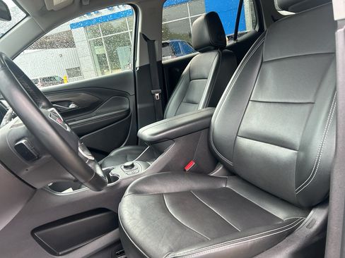 Used 2024 GMC Terrain SLT FWD image 5