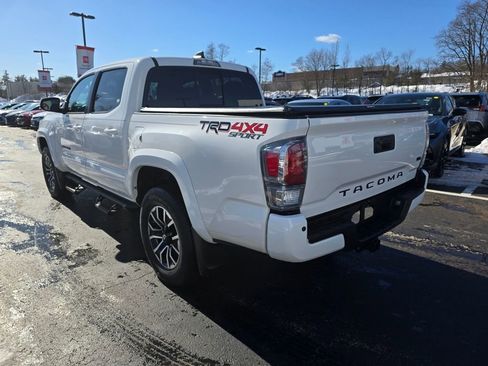Certified 2022 Toyota Tacoma TRD Sport w/ Technology Package image 5
