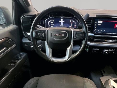 Used 2022 GMC Sierra 1500 Elevation w/ LPO, Elevation Black Package AWD/4WD image 10