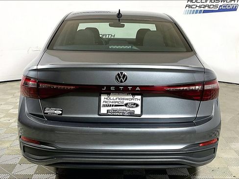 Used 2025 Volkswagen Jetta Sport FWD image 4