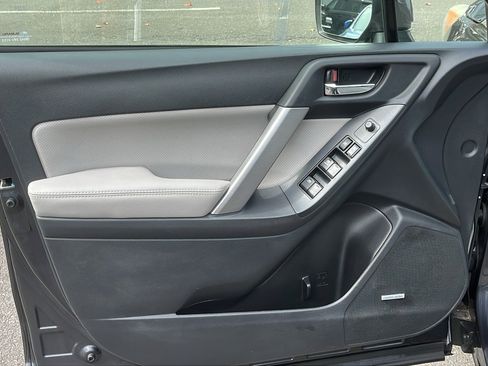 Used 2014 Subaru Forester 2.5i Touring image 11