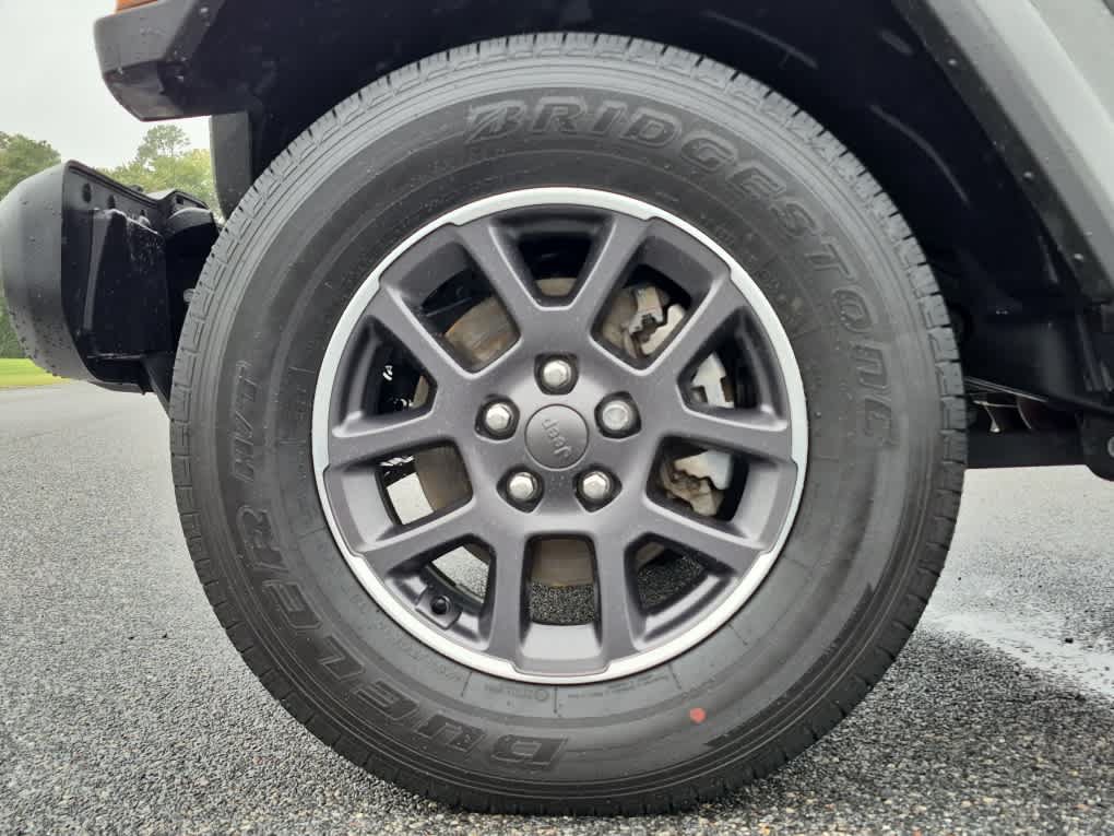 Used 2021 Jeep Gladiator Overland AWD/4WD image 9