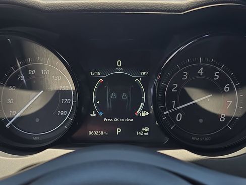 Used 2016 Jaguar F-TYPE Coupe RWD image 20