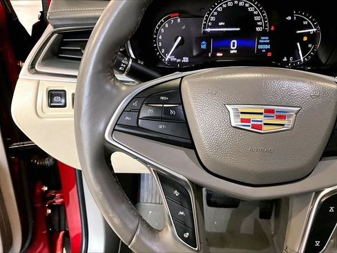 Used 2017 Cadillac XT5 Luxury w/ Driver Awareness Package AWD/4WD image 24