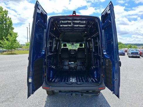 Used 2026 Mercedes-Benz Sprinter 2500 image 9