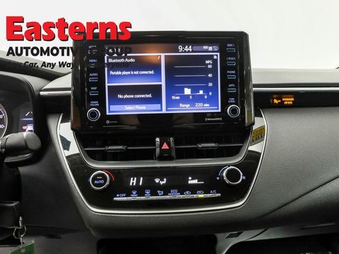 Used 2022 Toyota Corolla LE image 12