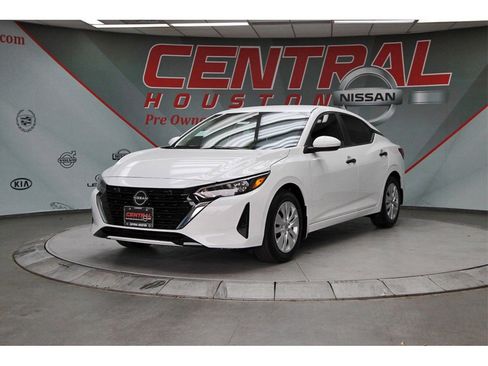 New 2025 Nissan Sentra S image 2